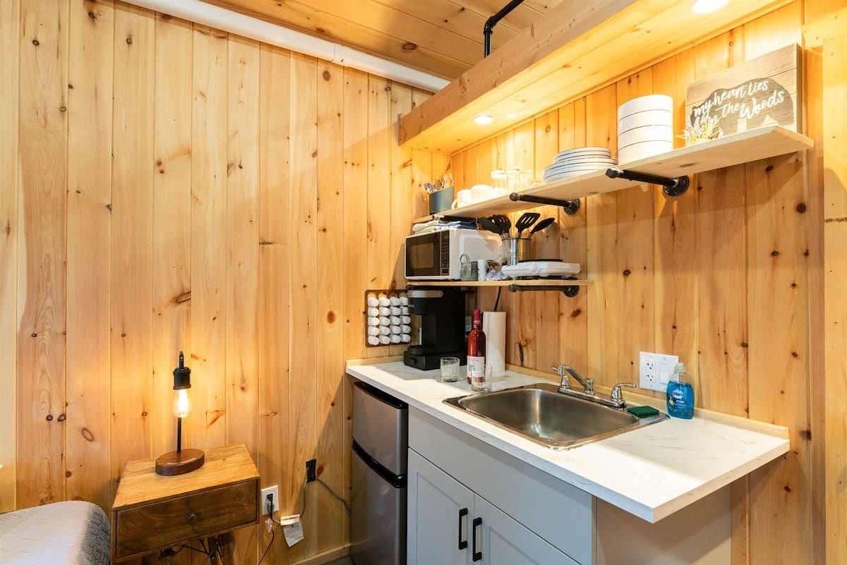 Spotted Bear Retreat image preview-big-bear-micro-cabin-02