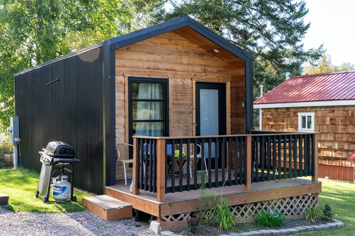 Spotted Bear Retreat image preview-big-bear-micro-cabin-05