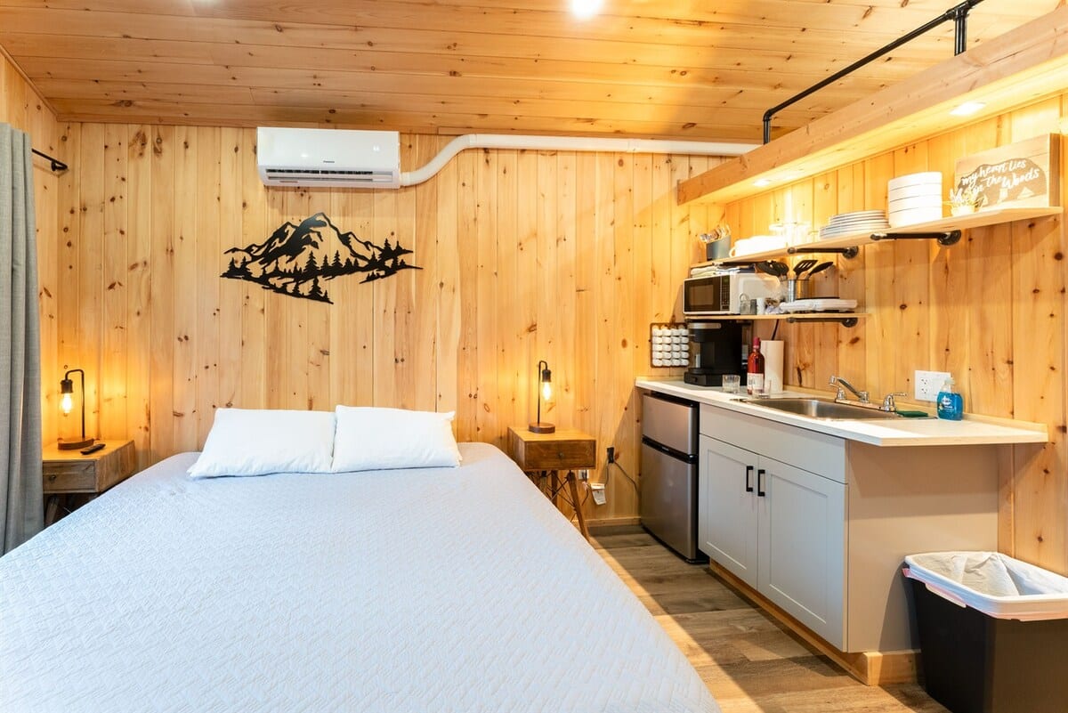 Spotted Bear Retreat image preview-big-bear-micro-cabin-06