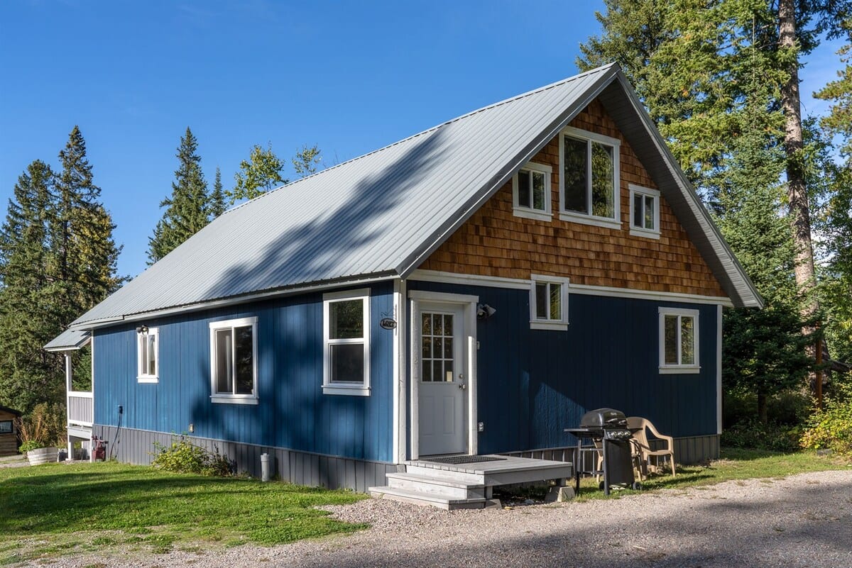 Spotted Bear Retreat image preview-blue-cabin-loft-12