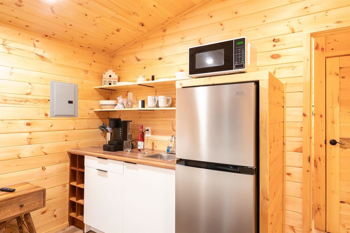 Spotted Bear Retreat image preview-foxglove-micro-cabin-05