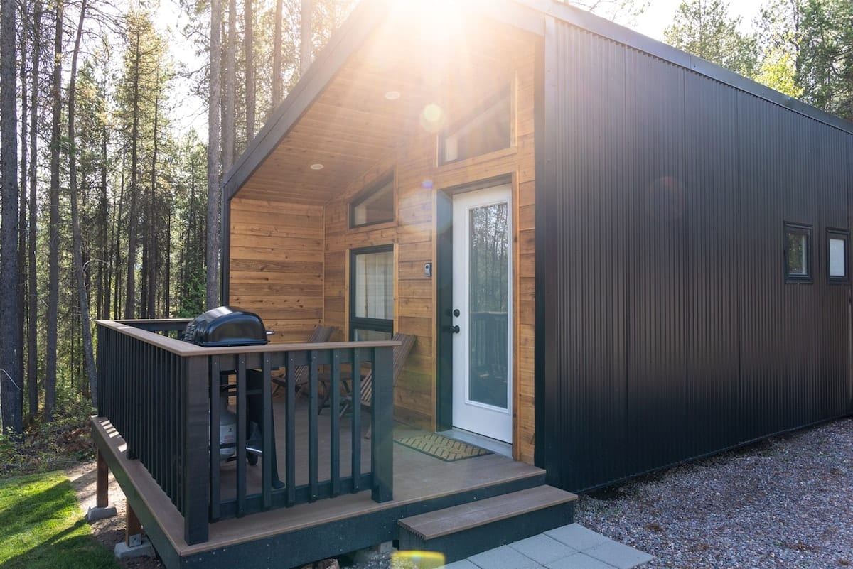 Spotted Bear Retreat image preview-twilight-micro-cabin-03