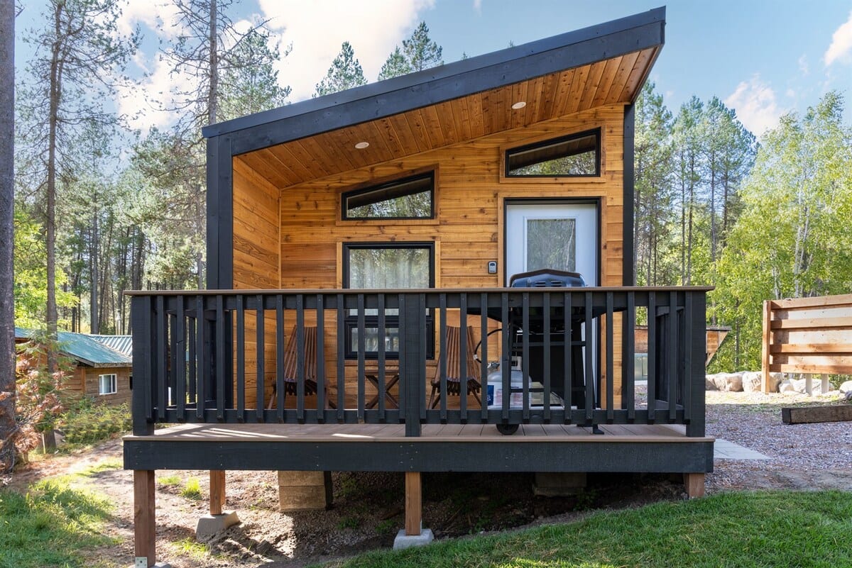Spotted Bear Retreat image preview-twilight-micro-cabin-05