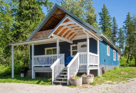 Blue Cabin at Spotted Bear Retreat
